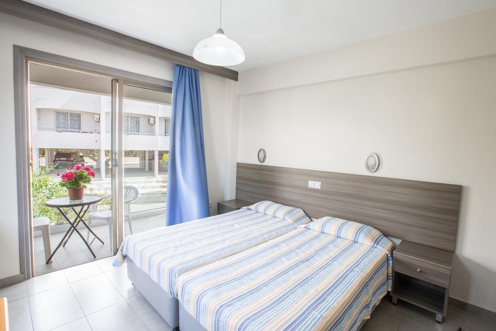 Merab Napa Suites Ayia Napa Exterior photo